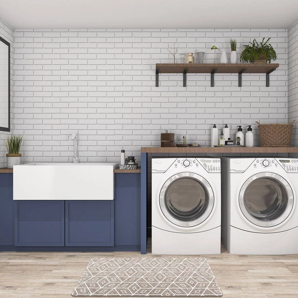 Modern Geometric Gray 18 in. x 30 in. Anti-Fatigue Standing Mat by World Rug Gallery 4 Modern Geometric Gray 18 in. x 30 in. Anti-Fatigue Standing Mat by World Rug Gallery - Image 4